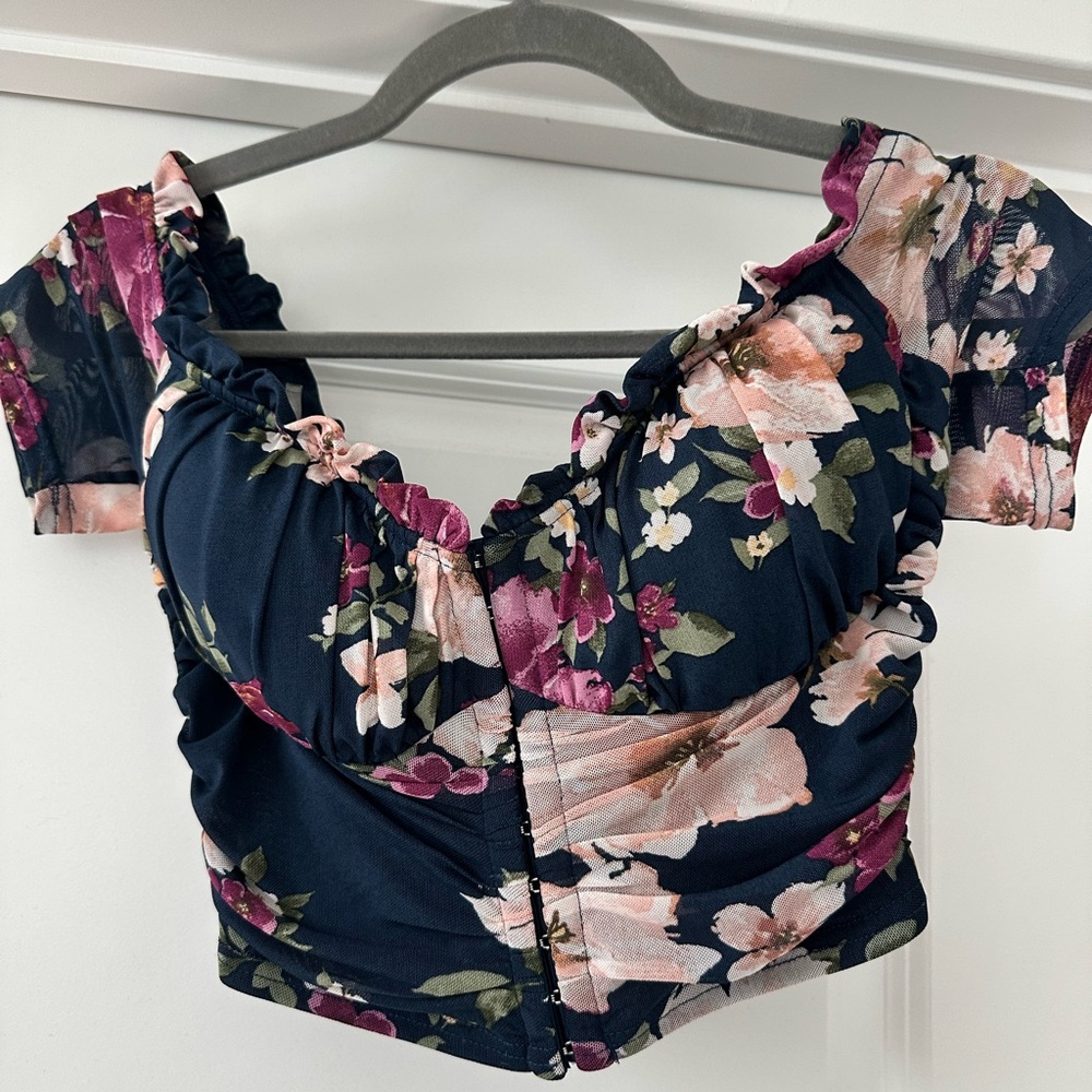 Off the shoulder Crop Top